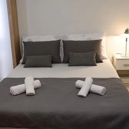 Apartments Coric Trogir Extérieur photo
